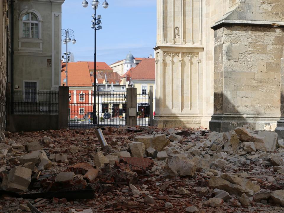 Schäden des grossen Erdbebens vom 22. März 2020