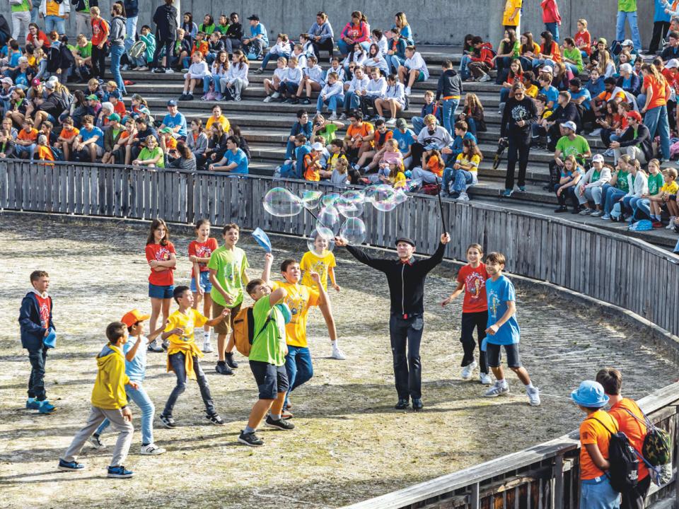 Seifenblasenshow am Minifest