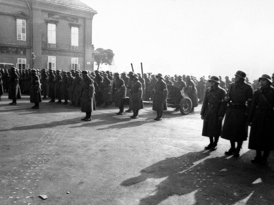 Aufmarsch der nationalsozialistischen Pfeilkreuzler in Budapest