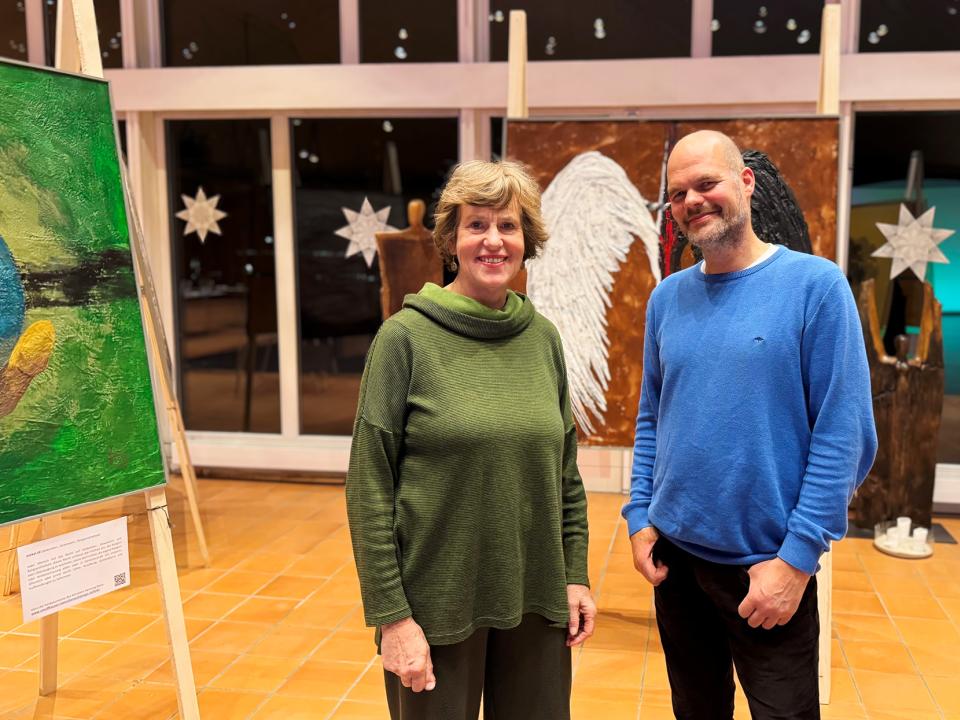 Verena Marty mit dem Künstler Henning Diers