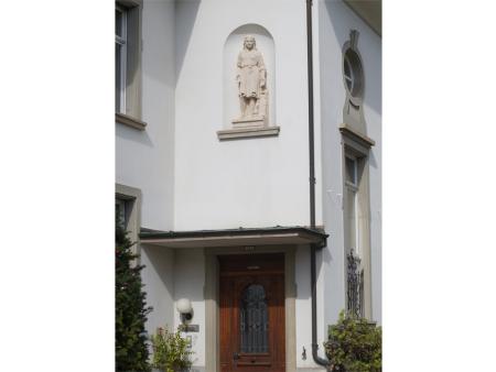 Eingangsbereich des Pfarrhauses