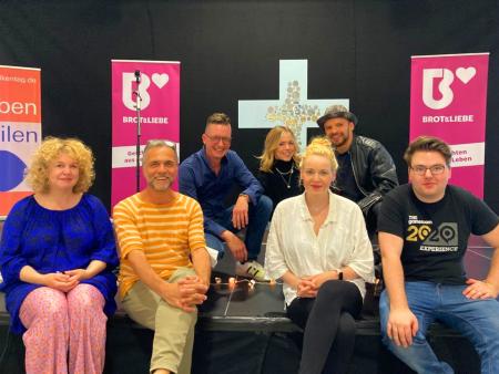 Feier auf der digitalen Bühne