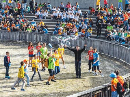 Seifenblasenshow am Minifest
