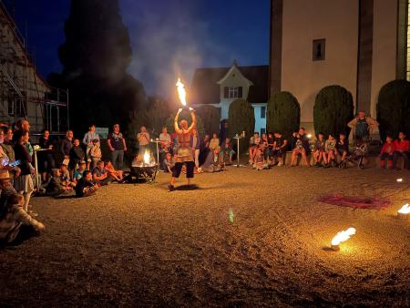 Action und Besinnung