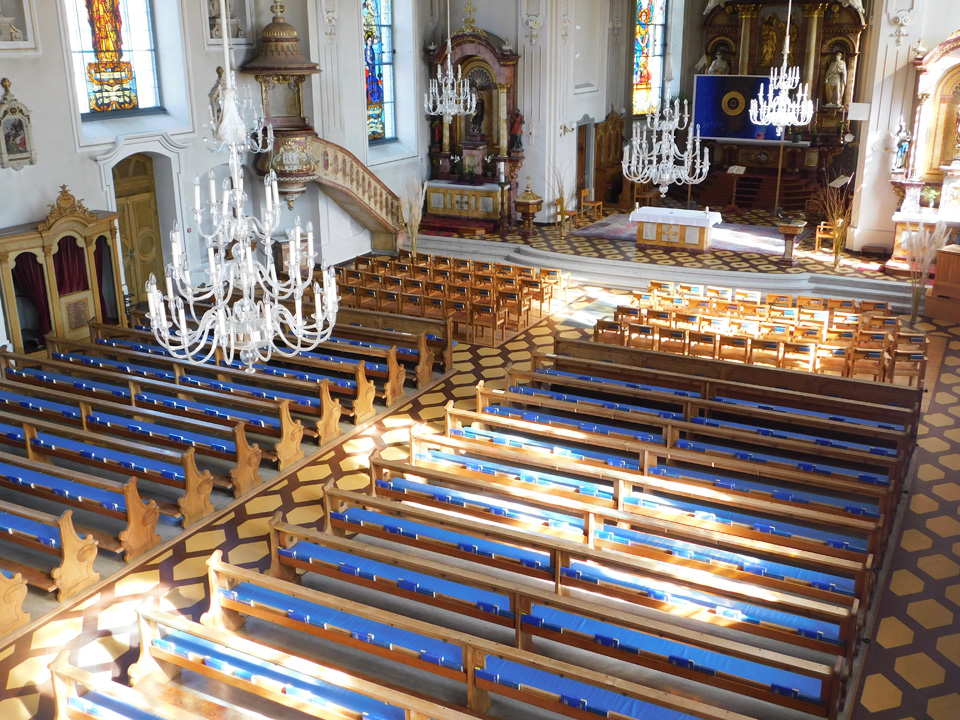 Leere Kirchen