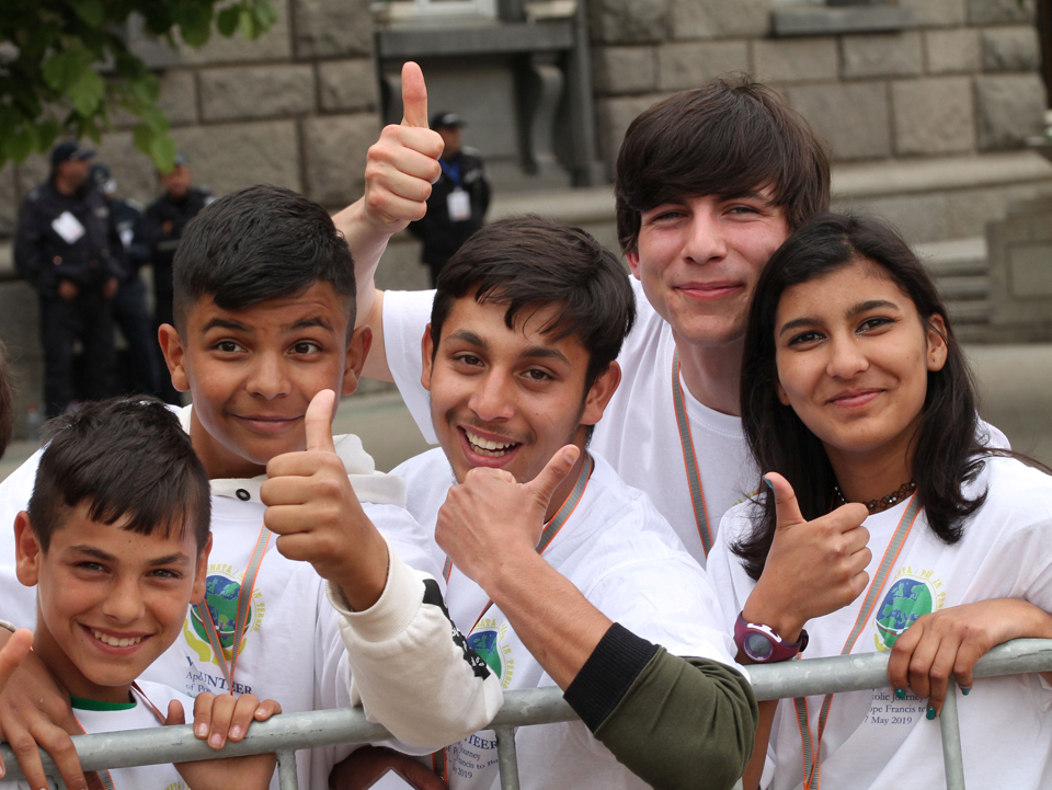 Jugendliche aus Stara Sagora während des Besuchs von Papst Franziskus in Bulgarien am 6. Mai 2019