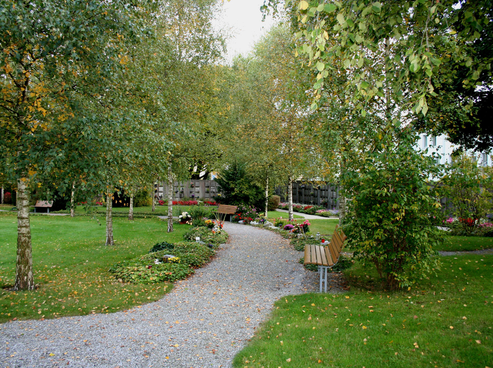 Lichterweg auf dem evangelischen Friedhof Kreuzlingen.