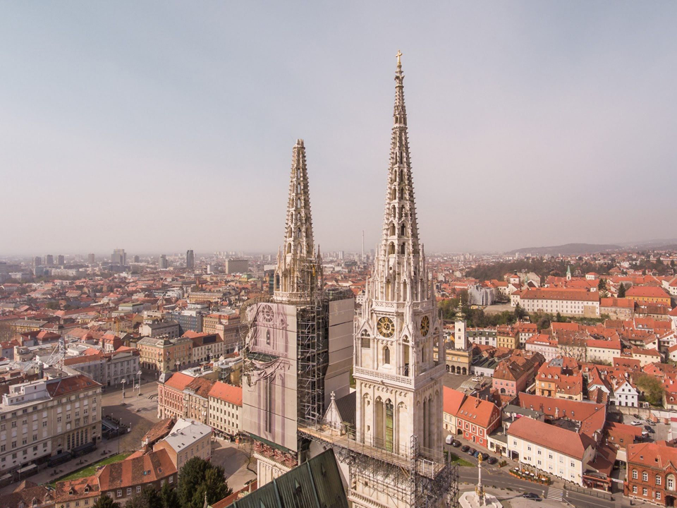 Die Kathedrale in Zagreb wurde vom Erdbeben im März dieses Jahres stark beschädigt.