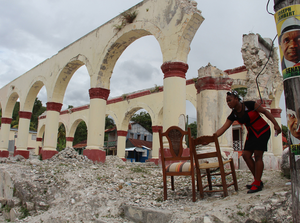 Unzählige haitianische Familien haben durch das Erdbeben der Stärke 7.2 alles verloren.