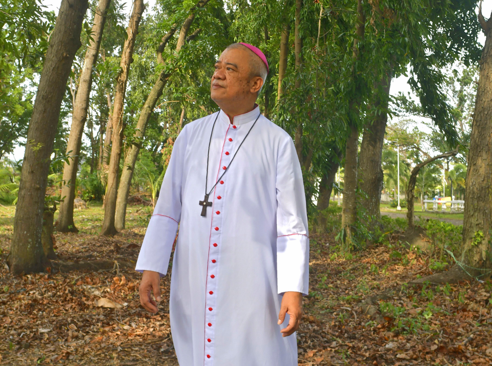 Gerardo Alminaza, Umweltschützer und Bischof von San Carlos, Negros Island, Zentralphilippinen