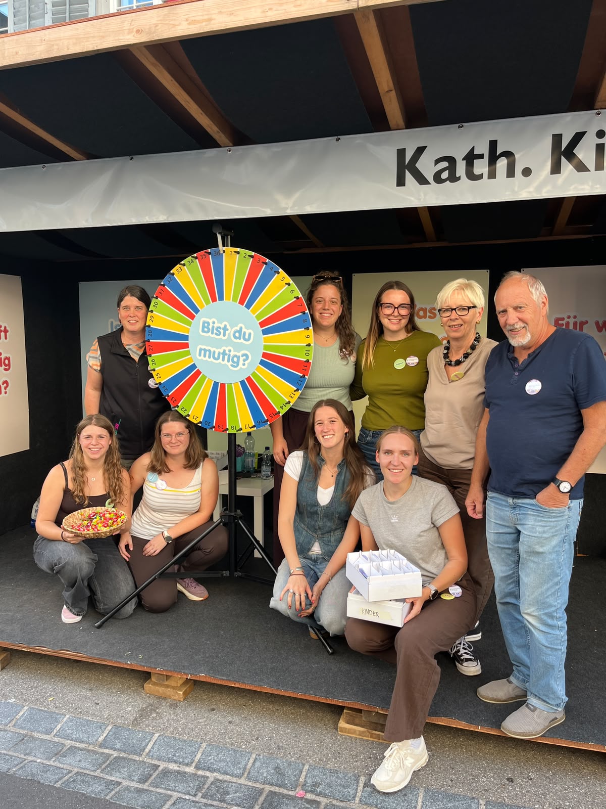 Gruppenbild der Juseso Thurgau am Stand der WEGA 2026